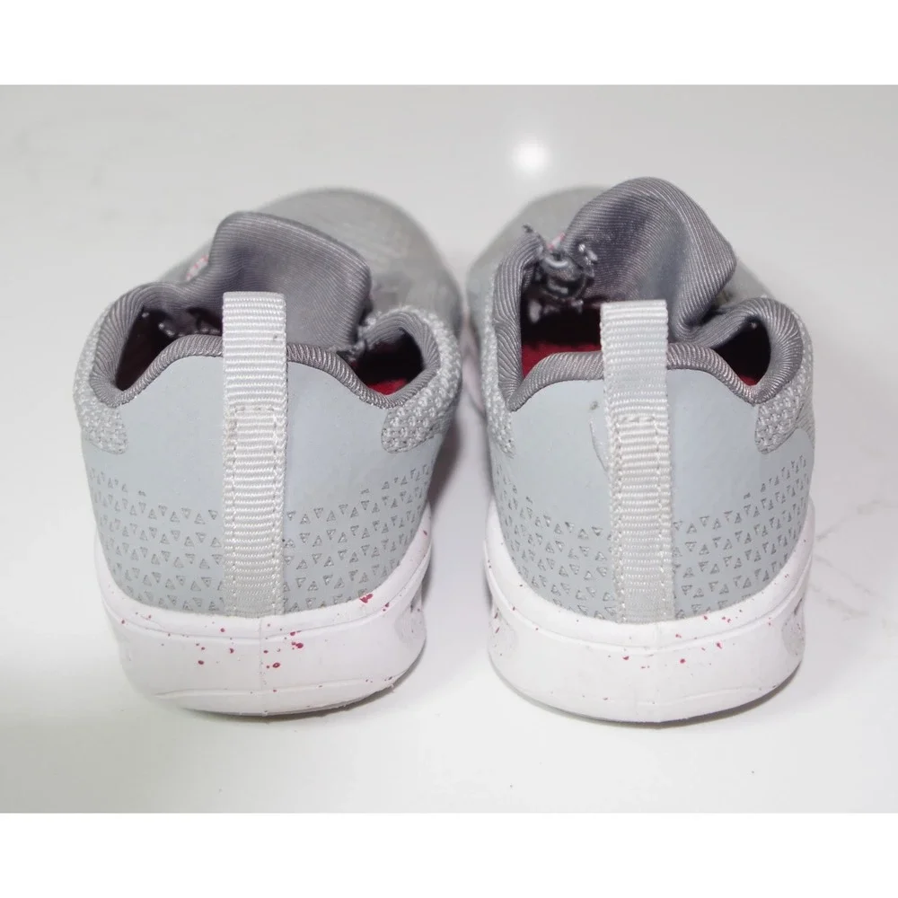 Magellan Outdoors Toddler Boys 9D Gray Red Knit Mesh Slip On Sneakers Size